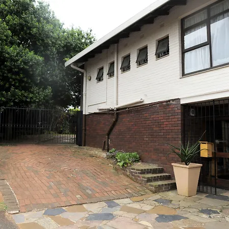 Oliveroom Self Catering And B&B-3